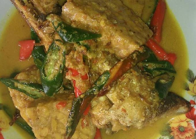 Resep Ikan Cucut Larak Tahu Kuah Merah Khas Tegal