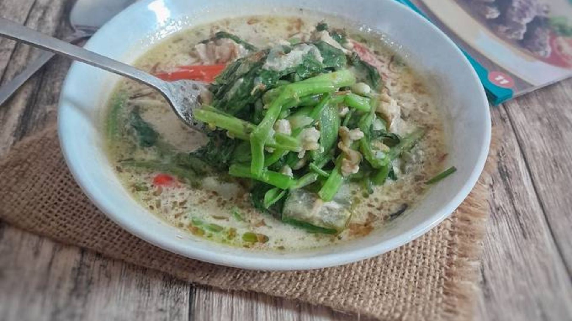 Resep Kangkung Sambal Tumpang Khas Jawa Timur