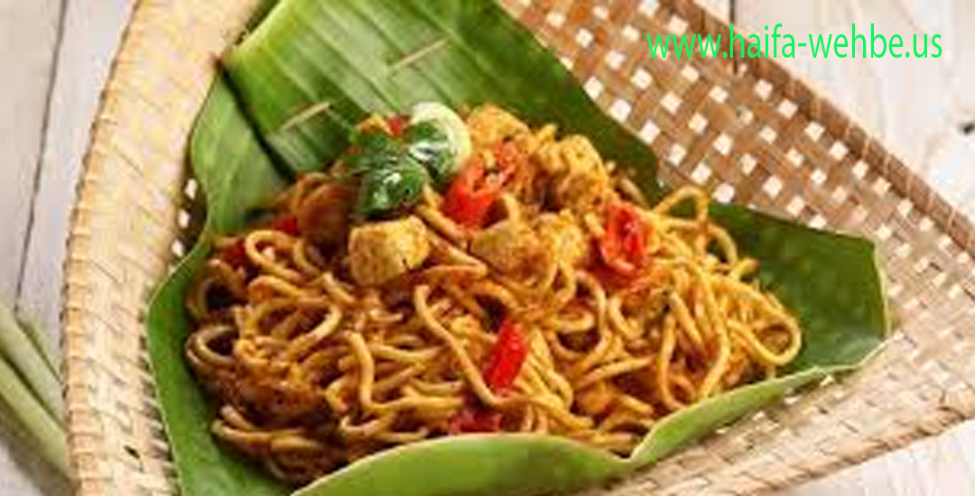 Mie Gomak dan Sambal Tuktuk